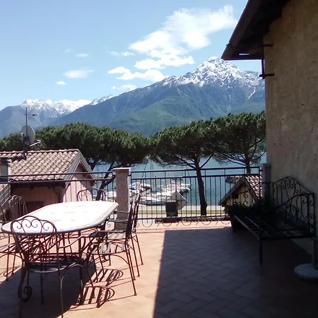 Sul Lago Di Como דירה *